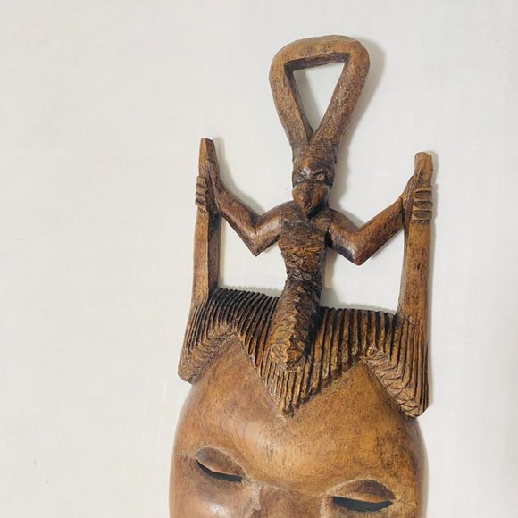 Authentic AFRICART Guro Mask with horns and Seated Divinity 10" Made in Malawi. - Picture 9 of 16